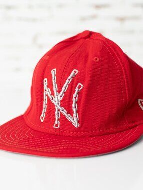 Red New Era New York Yankees 7 3/8 Fitted Cap Hat White Chain-Stitch Logo
